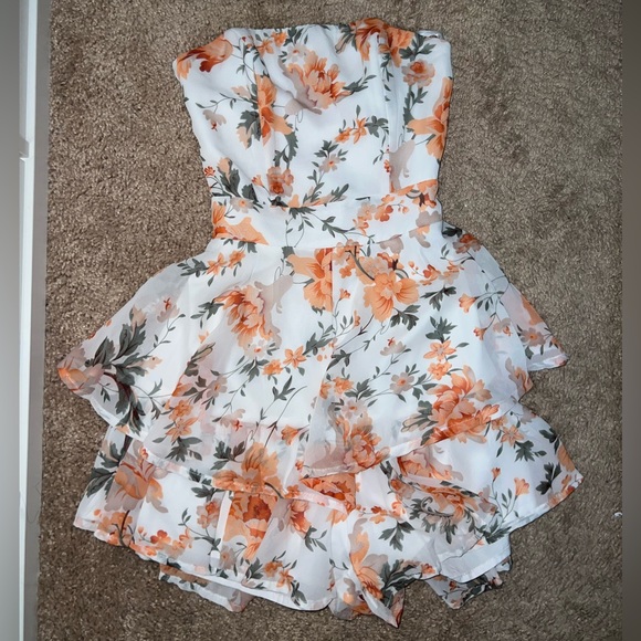 Selfie Leslie Dresses & Skirts - Selfie Leslie Maddox Fit & Flare Bandeau Romper Rose Print Orange Size XS